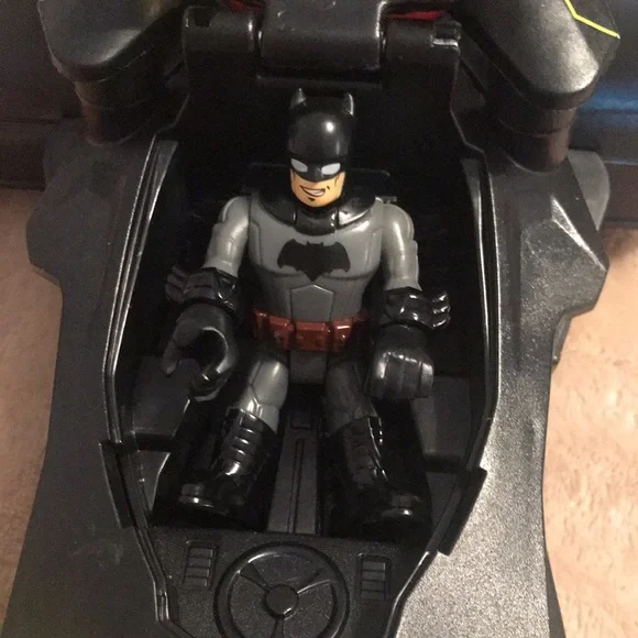 Batmobile and one Batman figure used - Picture 2 of 6